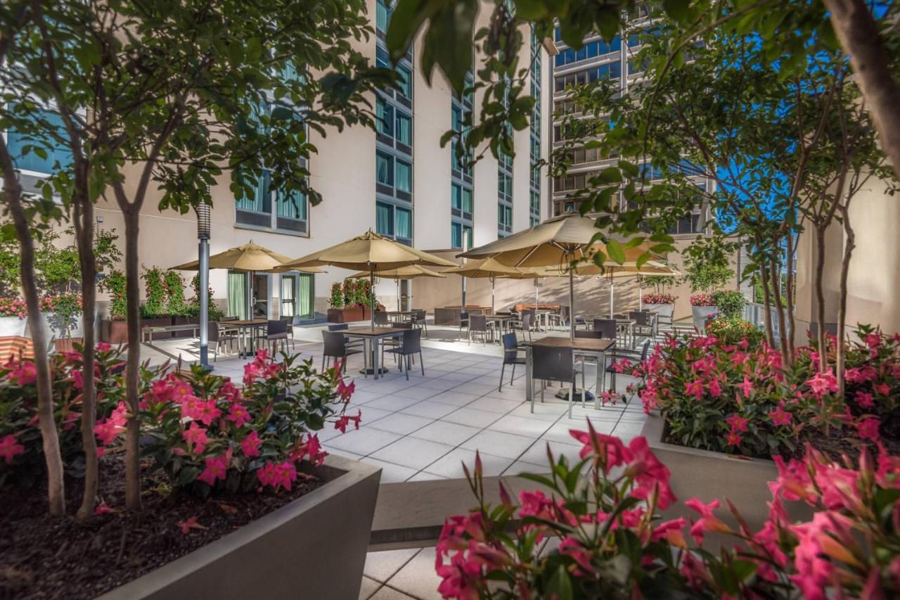 Courtyard By Marriott Bethesda Chevy Chase Otel Dış mekan fotoğraf
