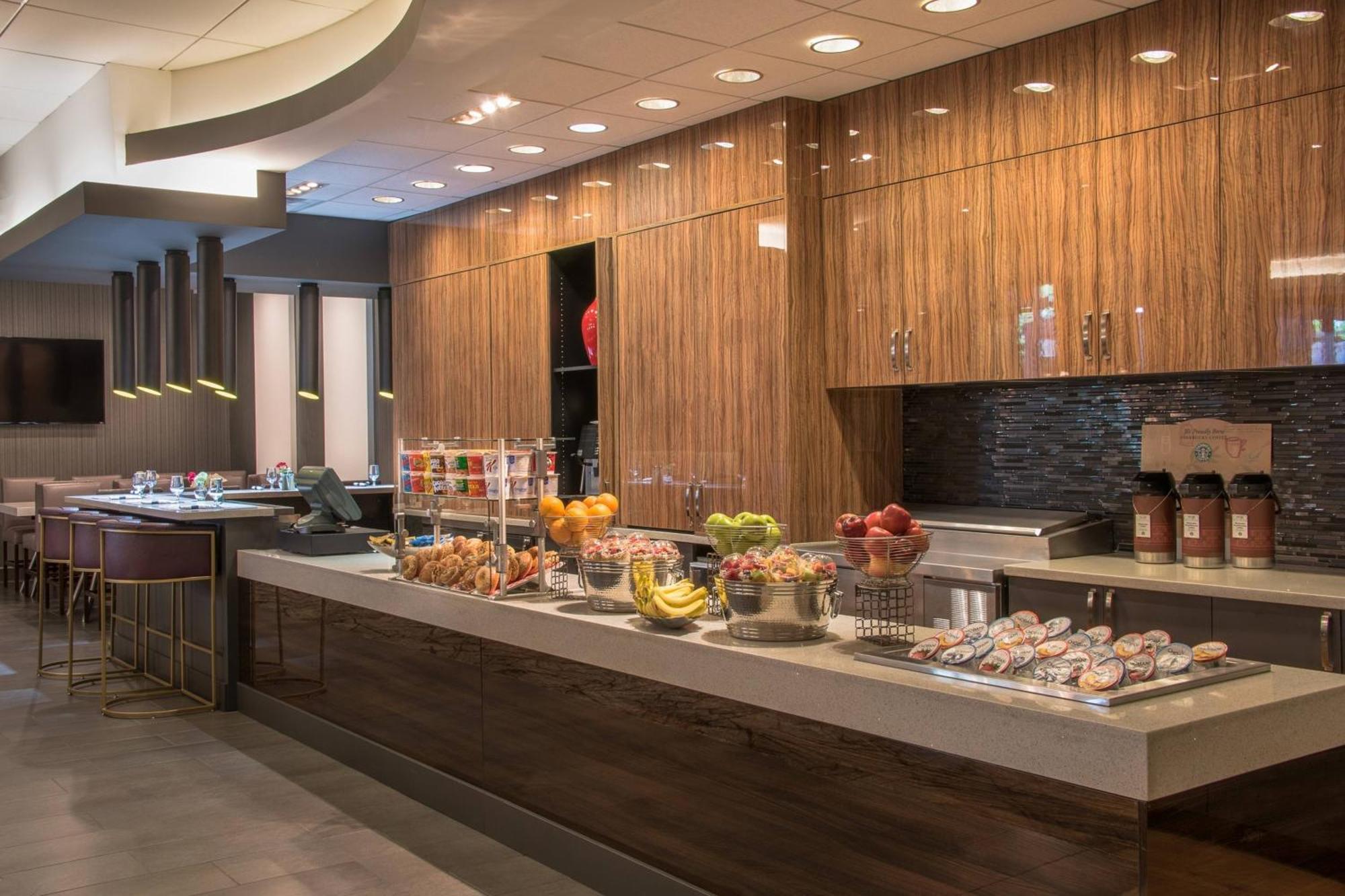 Courtyard By Marriott Bethesda Chevy Chase Otel Dış mekan fotoğraf