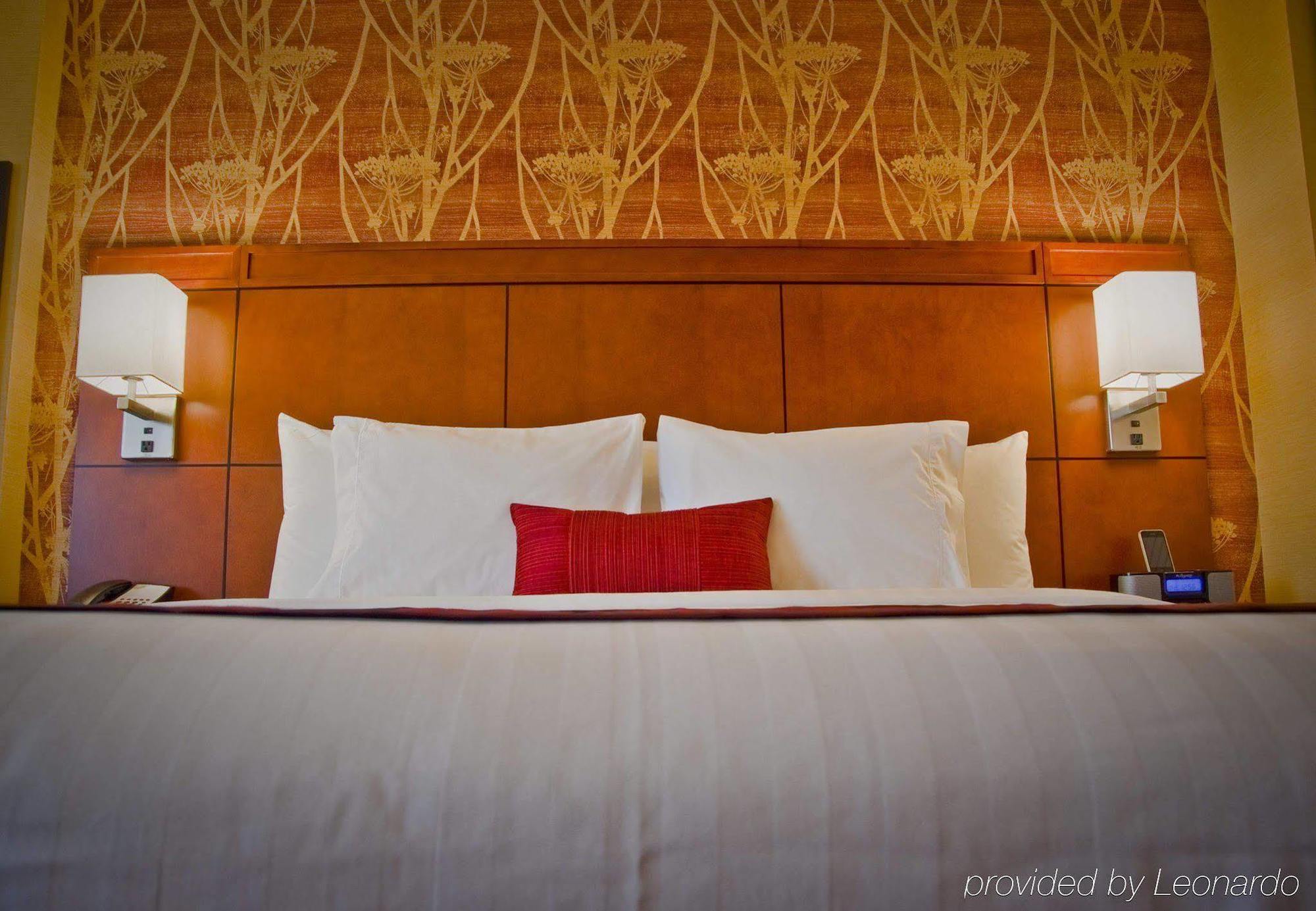 Courtyard By Marriott Bethesda Chevy Chase Otel Dış mekan fotoğraf